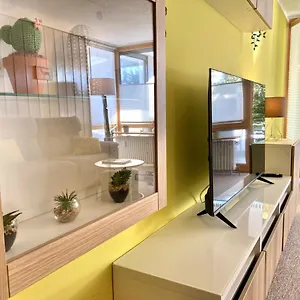 https://gemtliches-studio-mit-terrasse.com-bavaria.com
